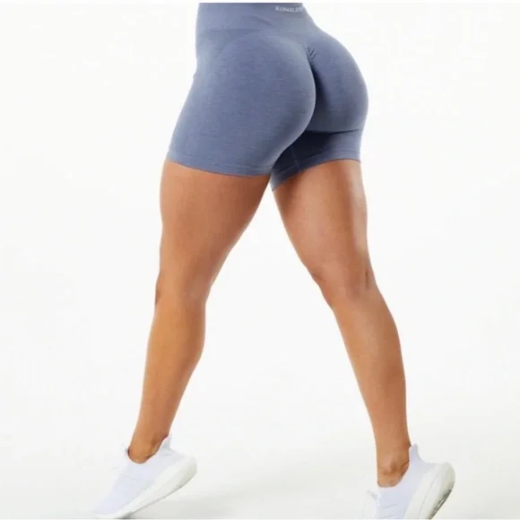 Alphalete Amplify Shorts - Picture 1 of 6